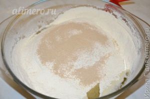 каравай с изюмом