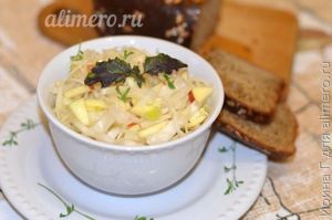 салат из квашеной капусты