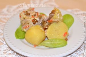 курица тушеная с овощами и лисичками