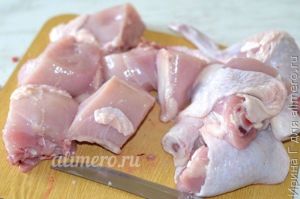 курица тушеная с овощами и лисичками