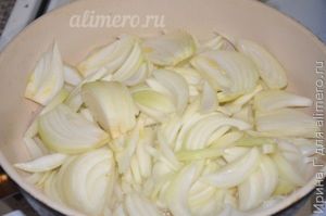 поджарка из лка и колбасы