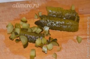салат из огурцов и зеленого лука