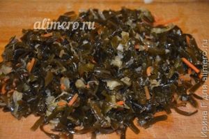 рыбный салат с морской капустой