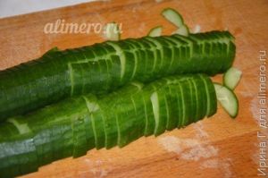 рыбный салат с морской капустой