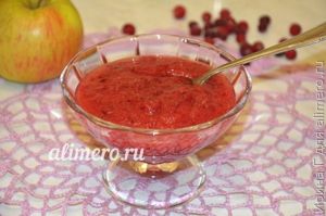 сырое варенье из клюквы и яблок