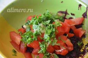 салат из свеклы с помидором