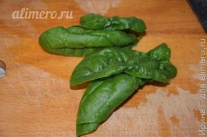 картофельный салат с помидором и оливками