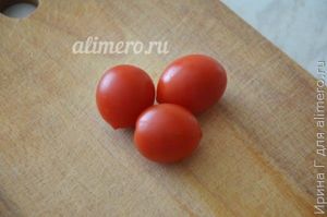 белковый омлет с помидорами и шпинатом