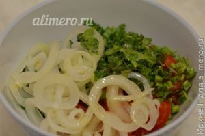салат из помидоров с кинзой и луком