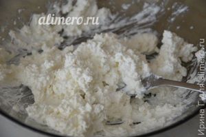 бутерброды с творогом и огурцом