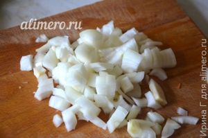 овощное рагу с курицей на сковороде