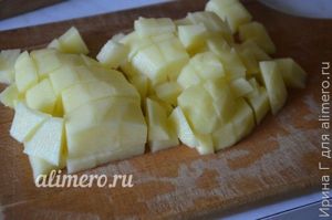 овощное рагу с курицей на сковороде