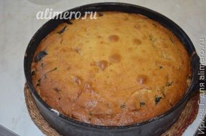 заливной пирог с черникой
