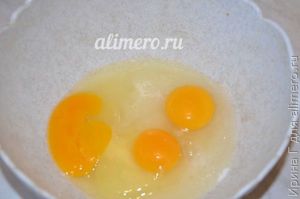 заливной пирог с черникой