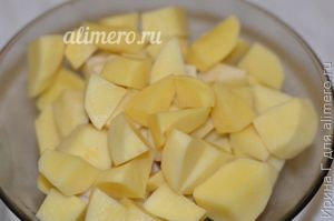 жаркое из курицы и белых грибов на сковороде