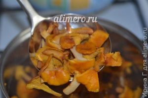 теплый салат с лисичками