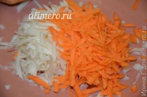 салат из моркови с яблоком и капустой