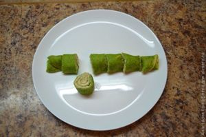 Елочка из блинов