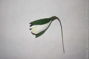 Подснежник из гофрированной бумаги