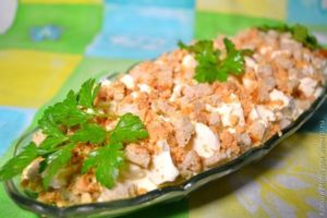 салат с грибами и сыром