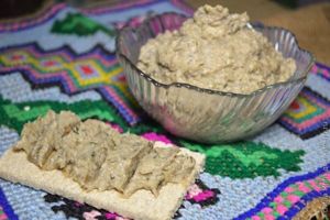 грибная паста с чесноком