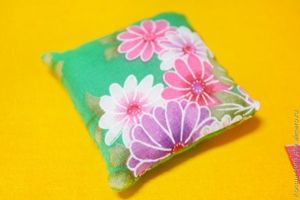 игольница на резинке