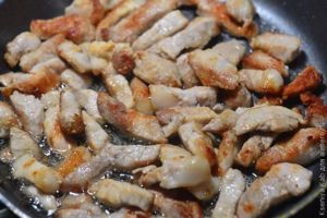 морковь со свининой