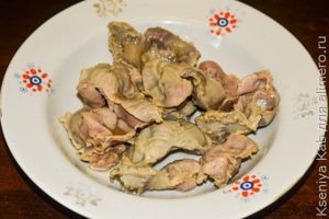 салат с куриными пупками