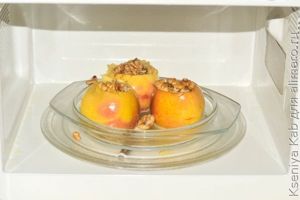 печеные яблоки в микроволновке