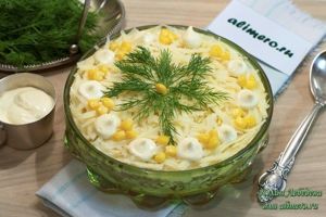 Салат с печенью трески и сыром Салат с печенью трески и сыром
