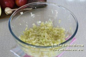 Картошка с овощами в горшочках