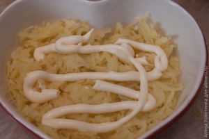 салат с консервированной рыбой