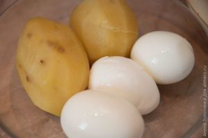 салат с консервированной рыбой