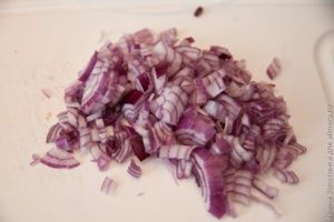 салат с консервированной рыбой