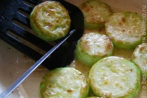 кабачки под соусом, жарим кабачки под соусом, жарим