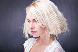 Модные прически на выпускной 2016