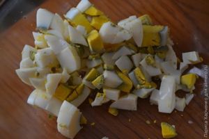 Чебуреки с зеленью и яйцом