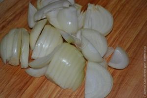 Курица с грушами в луково-медовом соусе