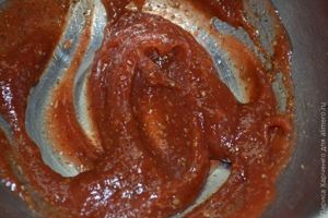 Мясо, запеченное в томатном соусе