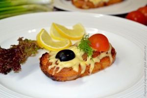 Мясо, запеченное в томатном соусе