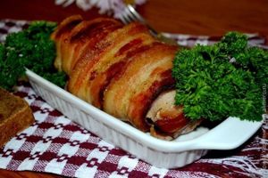 Куриный кармашек, запеченный в беконе