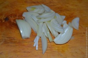 Закуска из сельди в сметанном соусе
