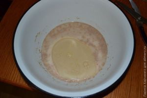 Дрожжевой пирог с брынзой и зеленью