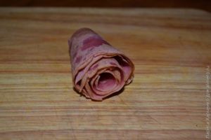 Розы из блинов