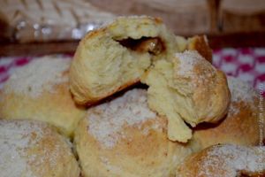 рецепт дрожжевых булочек с начинкой
