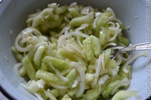 салат из огурцов
