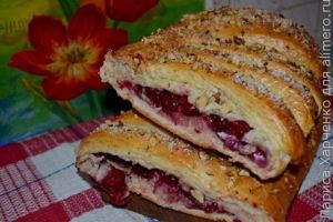 вишневый рулет