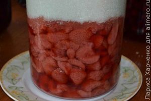 клубничный ликер