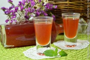 клубничный ликер