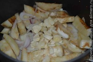 овощи с мясом и маслинами